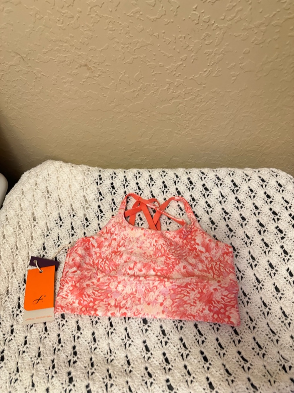 Freely Girls/Women’s size Large Coral Floral High-Neck Sports Bra NWT - Picture 4 of 8
